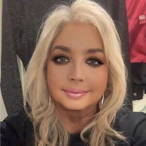 Meet your Posher, Sheila